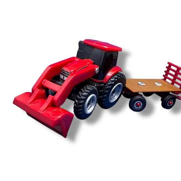 Vintage Ertl Diecast Tractor with 4 Trailers – Red Farm Toy - Picture 2 of 7